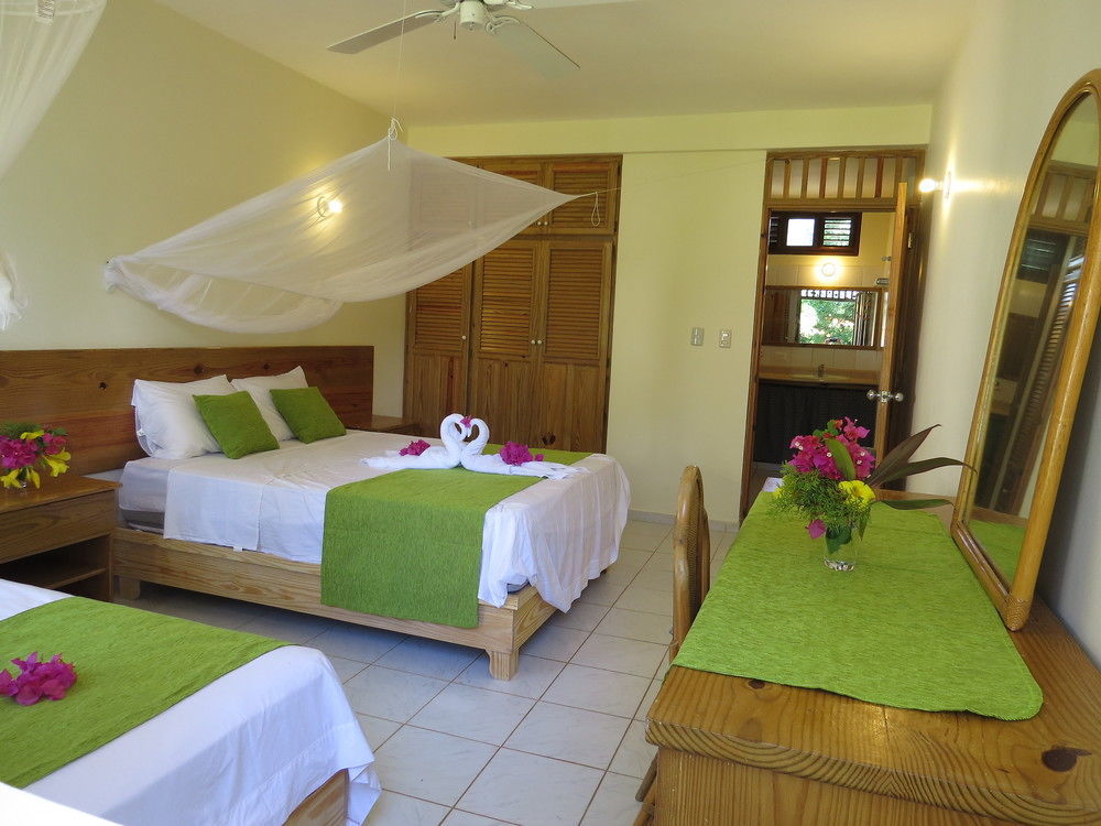 El Pelicano Apart-Hotel Las Galeras Exterior photo