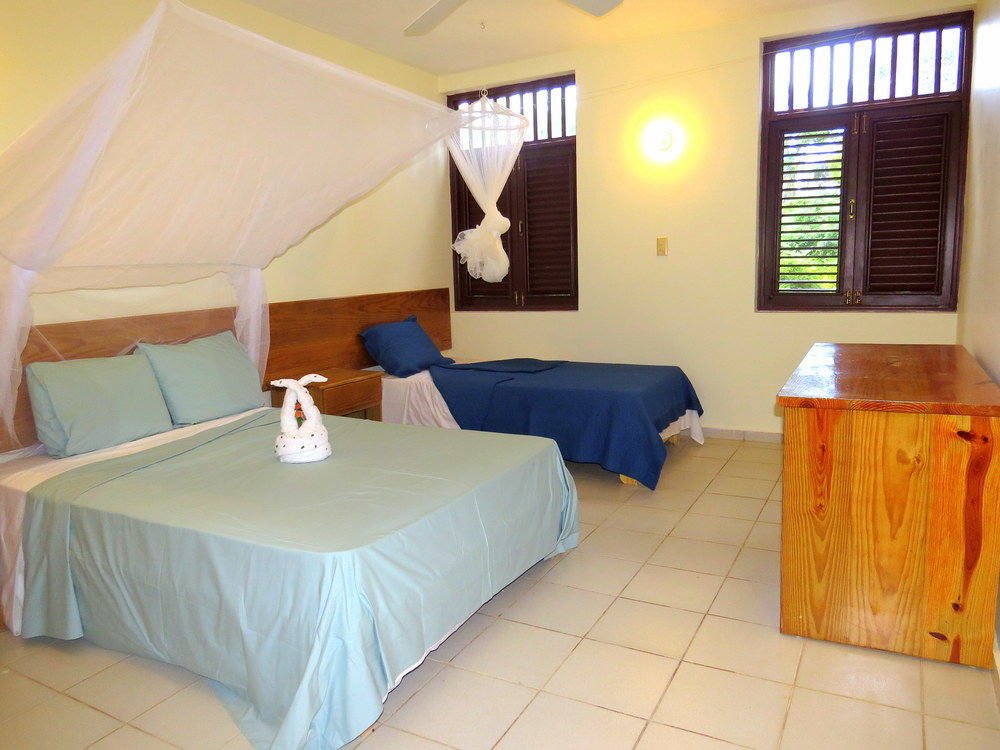 El Pelicano Apart-Hotel Las Galeras Exterior photo
