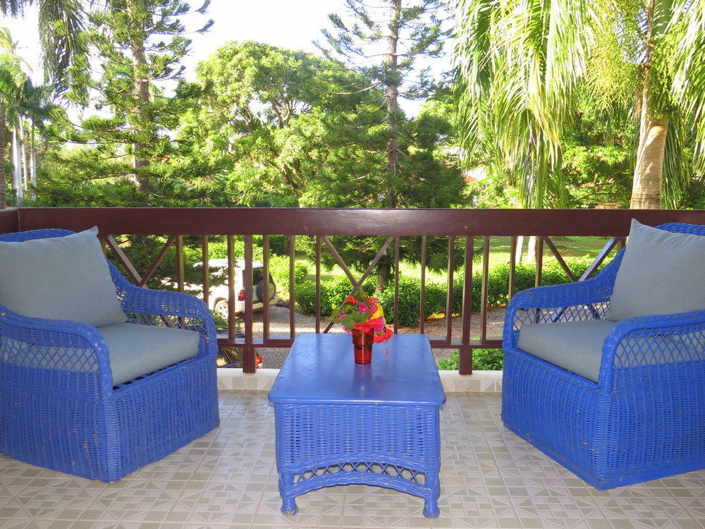 El Pelicano Apart-Hotel Las Galeras Exterior photo