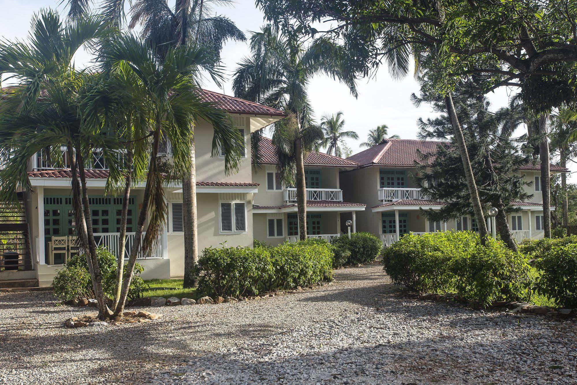 El Pelicano Apart-Hotel Las Galeras Exterior photo